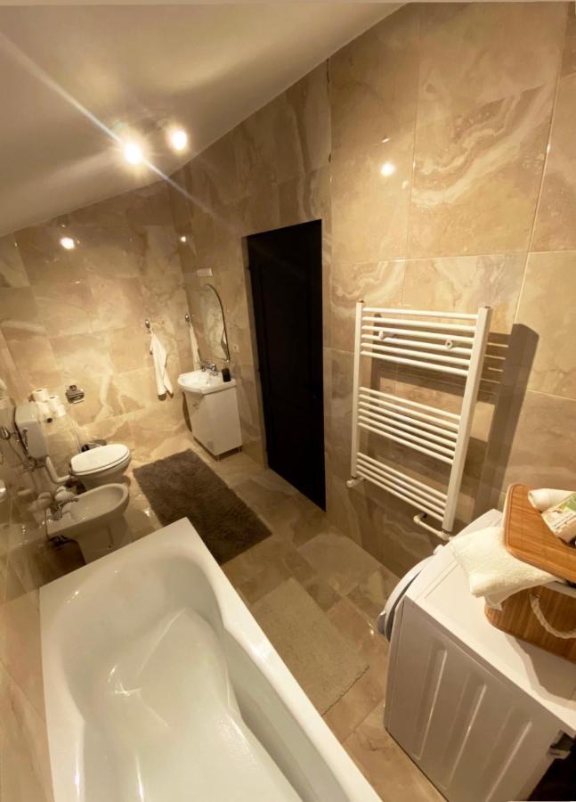 Mr&Mrs Aparthotel Falticeni Exterior photo